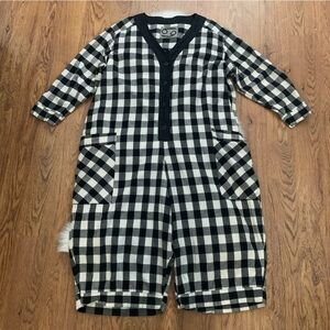69 Jumpsuit Black White Plaid Jumpsuit. O/S Oversized Short sleeve v neck